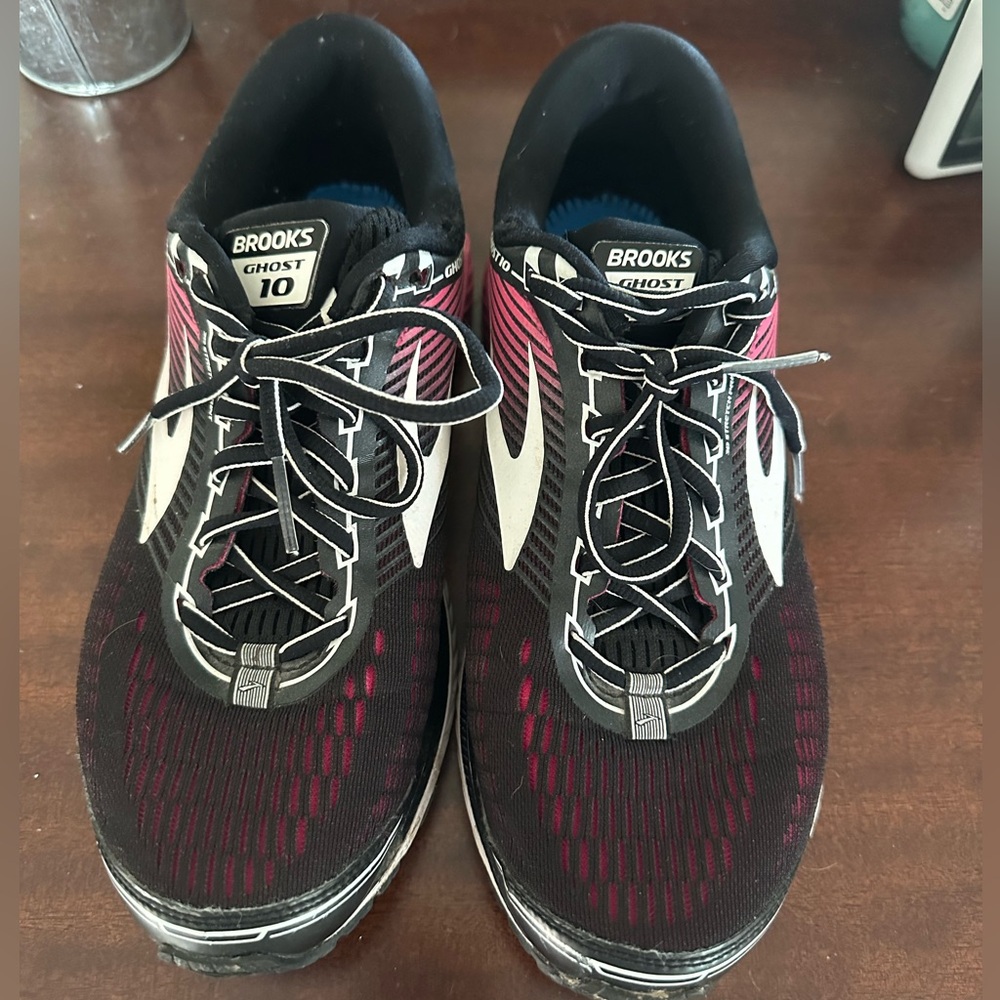 Brooks Ghost 10 women’s size 11